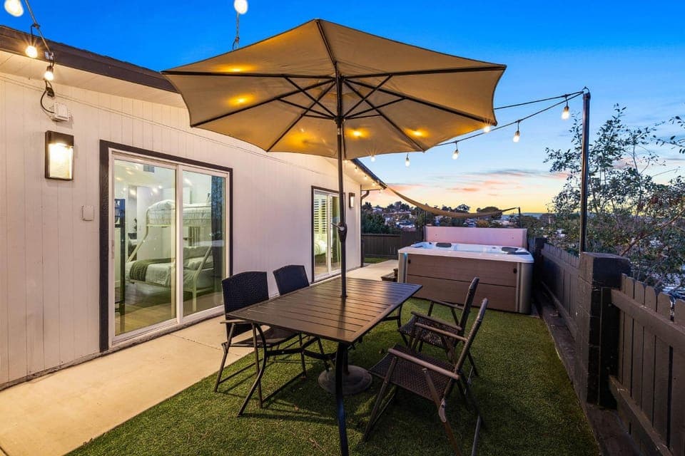 Hot Tub, View (from property/room), Balcony/Terrace, Seating area, Dining area