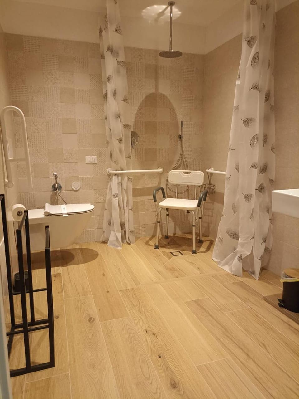 Shower, Bathroom, towels