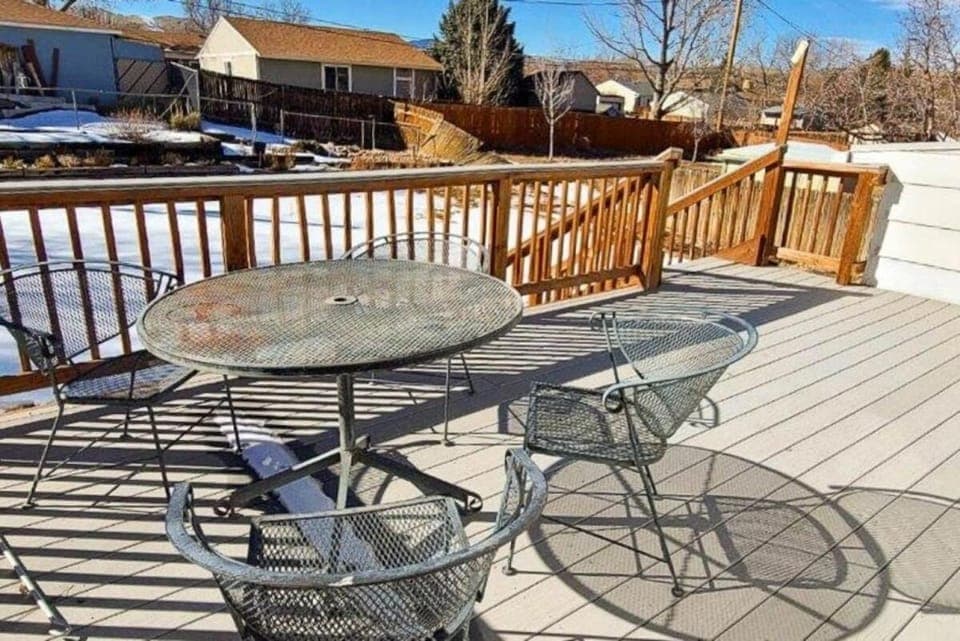 Comfy BR | Near NLR & Trails | Utilities Inc. Bed and Breakfast in Golden