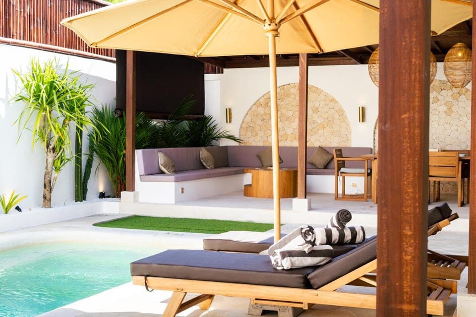 Patio, Garden, Living room, Seating area, Pool view, Swimming pool, sunbed