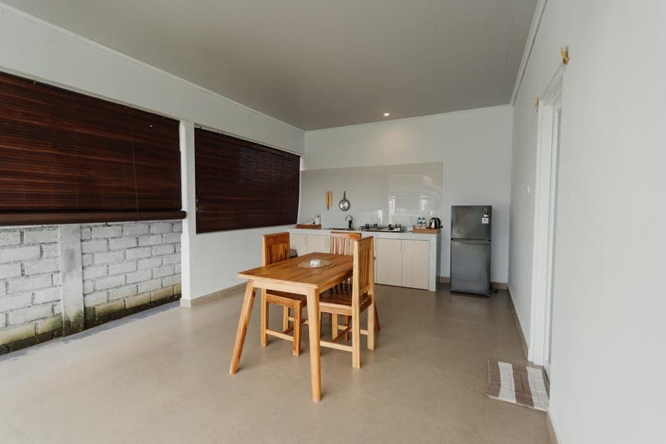 Kitchen or kitchenette, kitchen