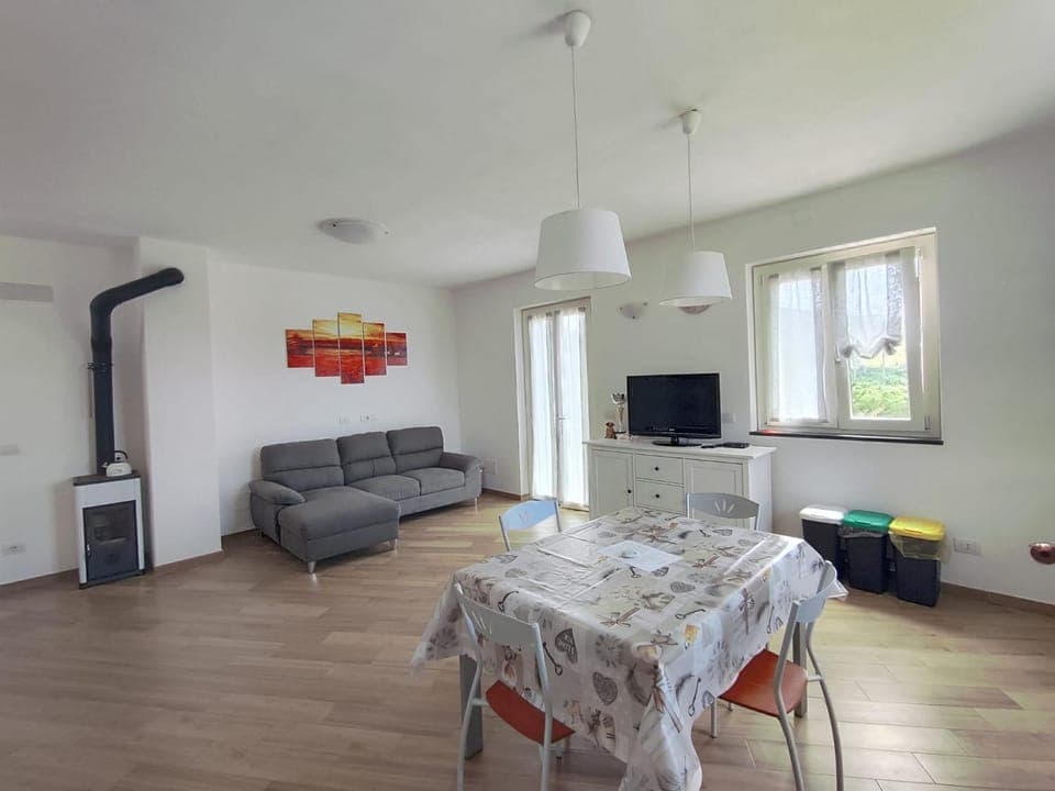 Communal lounge/ TV room, Living room, Seating area