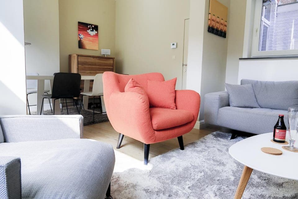 Living room, Photo of the whole room