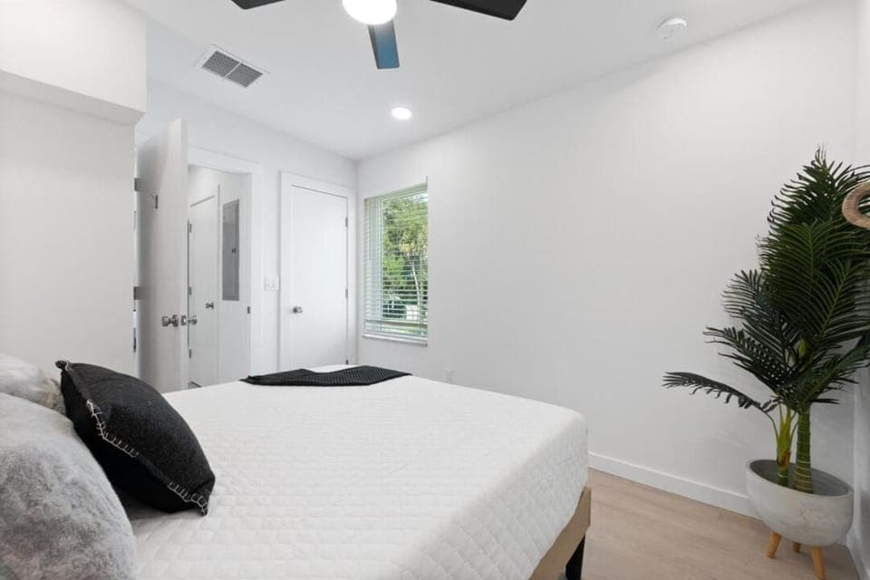 Bed, Bedroom