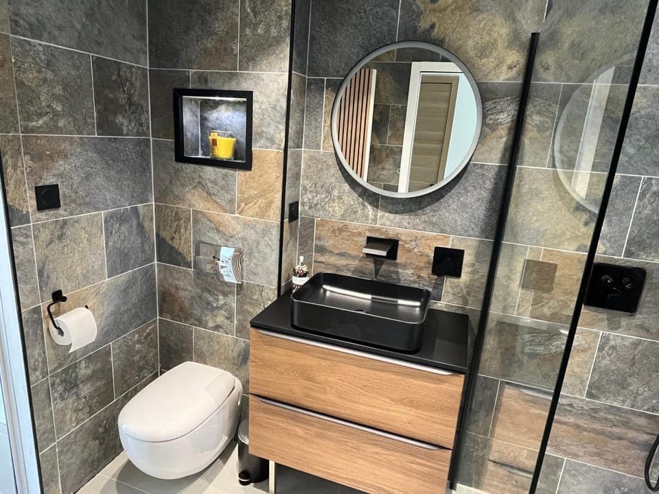 Shower, Toilet, Bathroom