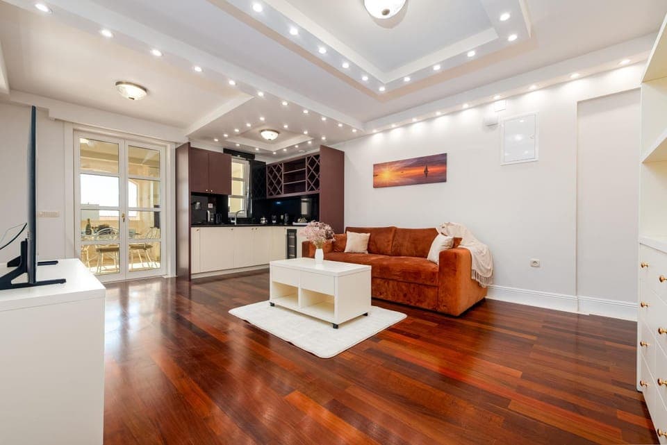 TV and multimedia, Kitchen or kitchenette, Living room