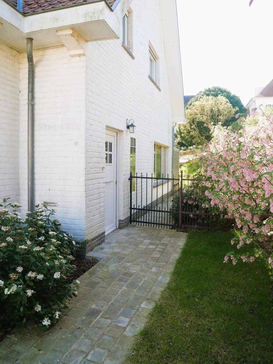 Property building, Spring, Garden, Garden view