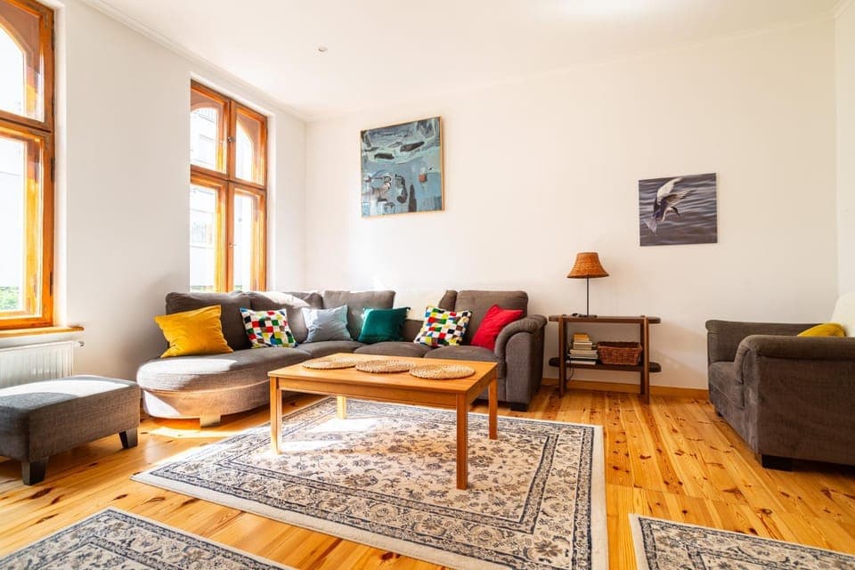 Living room, Seating area