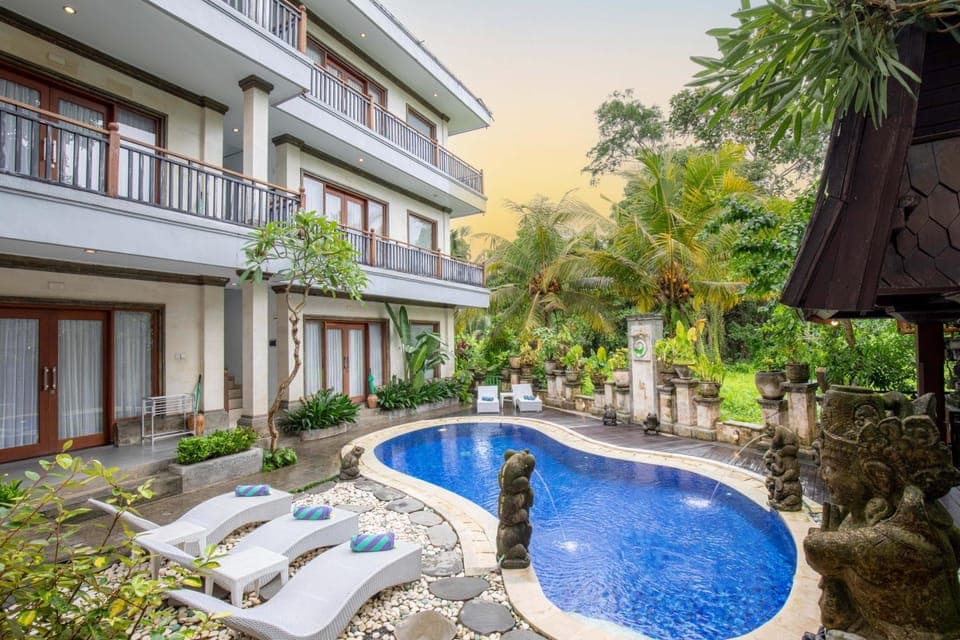 Property building, Natural landscape, View (from property/room), Balcony/Terrace, Garden view, Pool view, Swimming pool, sunbed