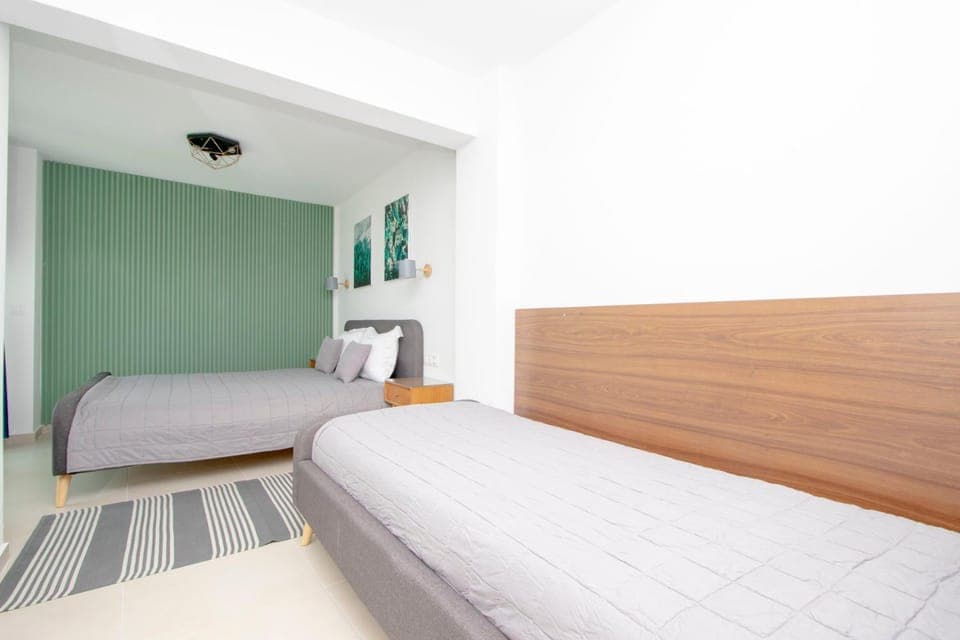 Photo of the whole room, Bedroom