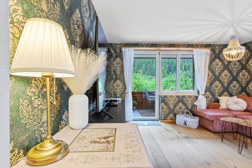 Living room, Photo of the whole room, Seating area