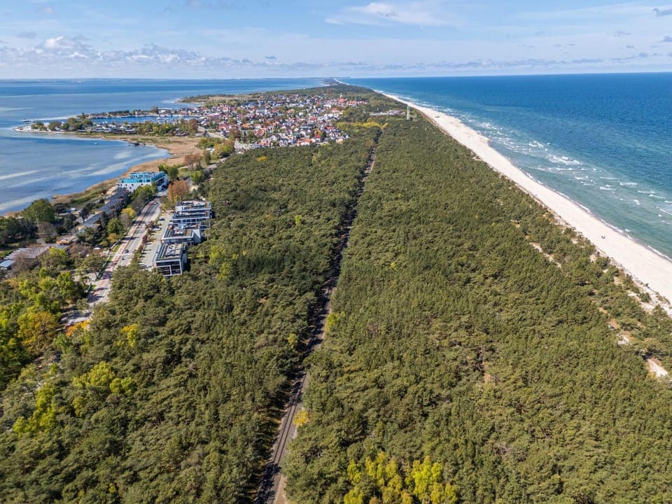 Property building, Spring, Natural landscape, Bird's eye view, Beach, City view, Sea view