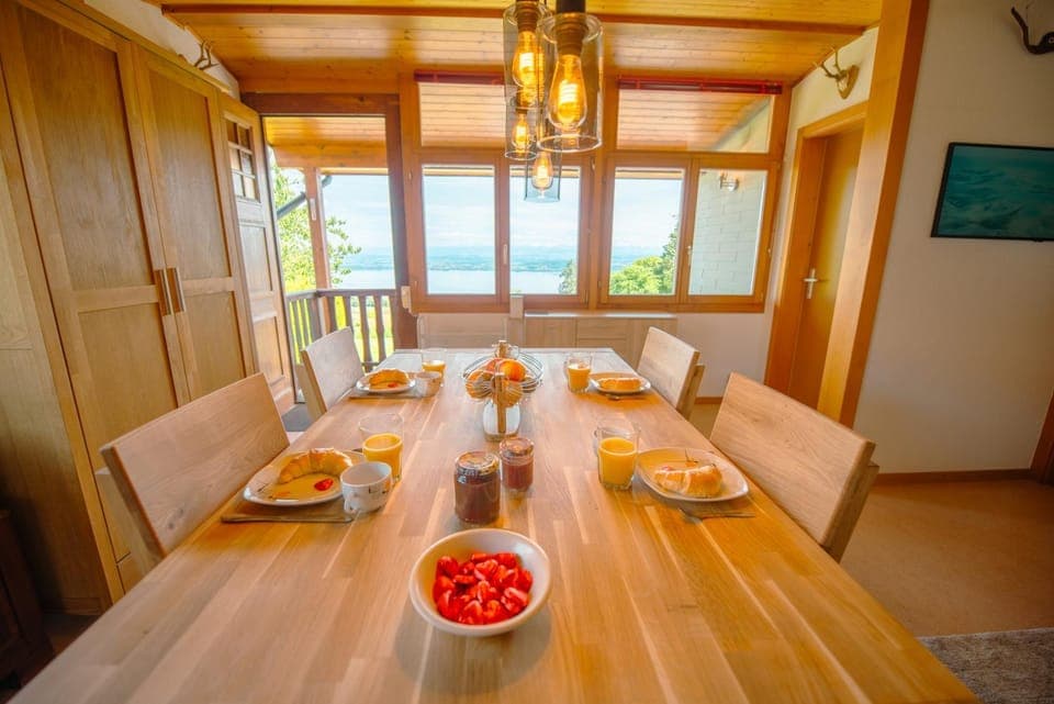 Seating area, Dining area, Garden view, Garden view, Lake view, Lake view, Mountain view, Mountain view