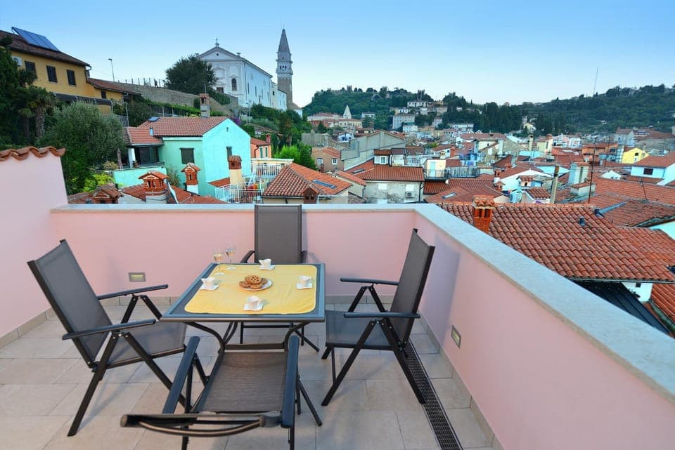 Balcony/Terrace, City view, Sea view