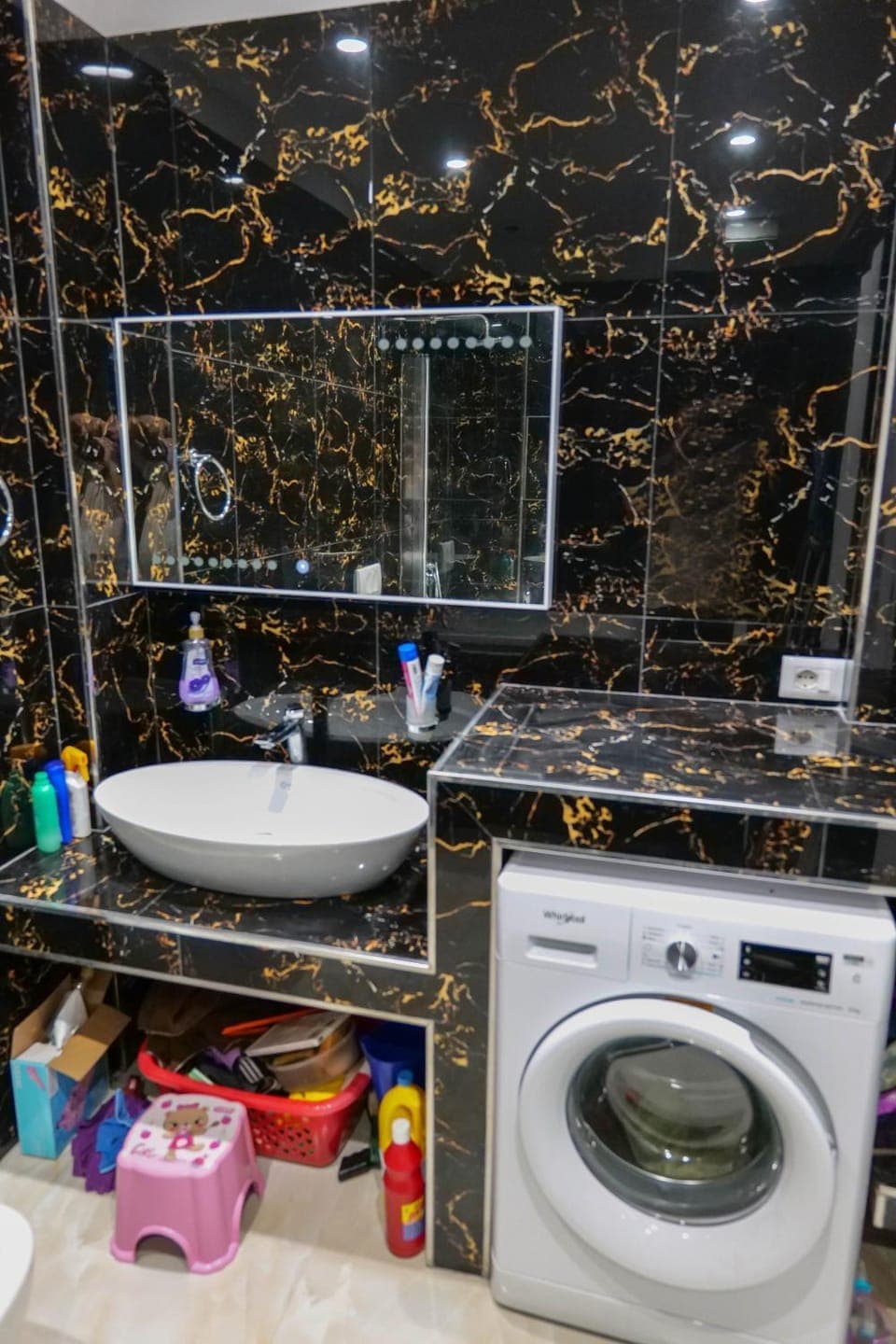 Bathroom, washing machine