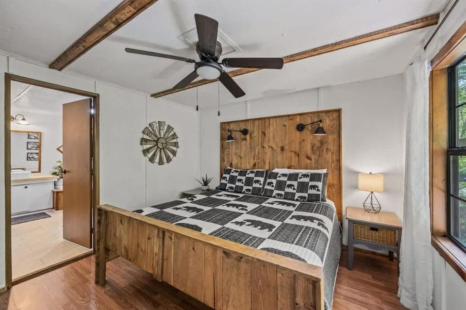 Bed, Bedroom