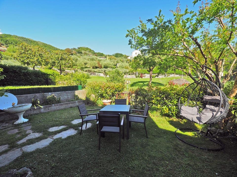 Garden, Garden, Dining area, Garden view