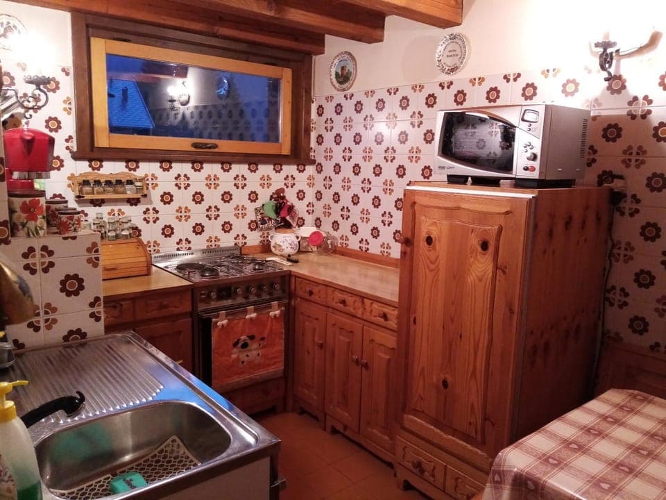 Kitchen or kitchenette