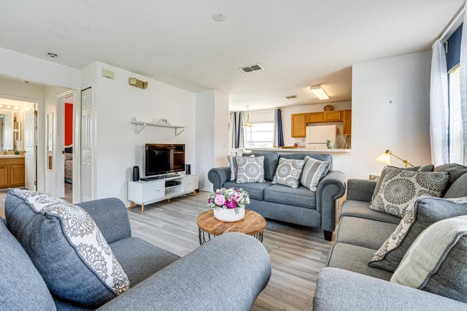 20 Mi to Disney Parks Golf Getaway with Lanai! House in Haines City