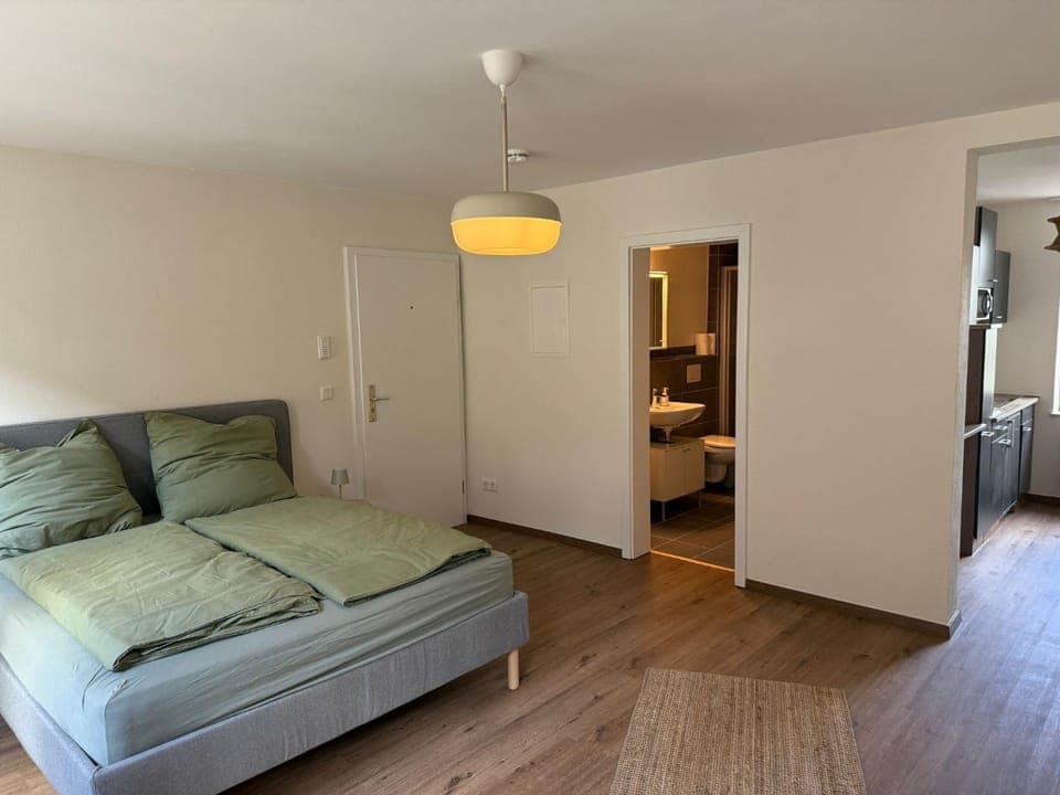 Photo of the whole room, Bedroom