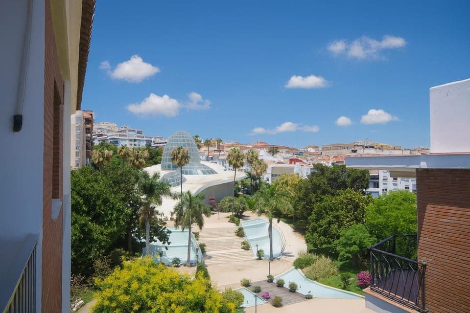 Neighbourhood, City view