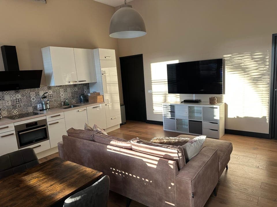 TV and multimedia, Kitchen or kitchenette, Photo of the whole room