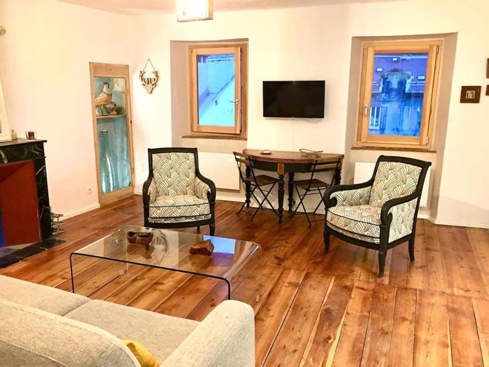 TV and multimedia, Living room, Dining area