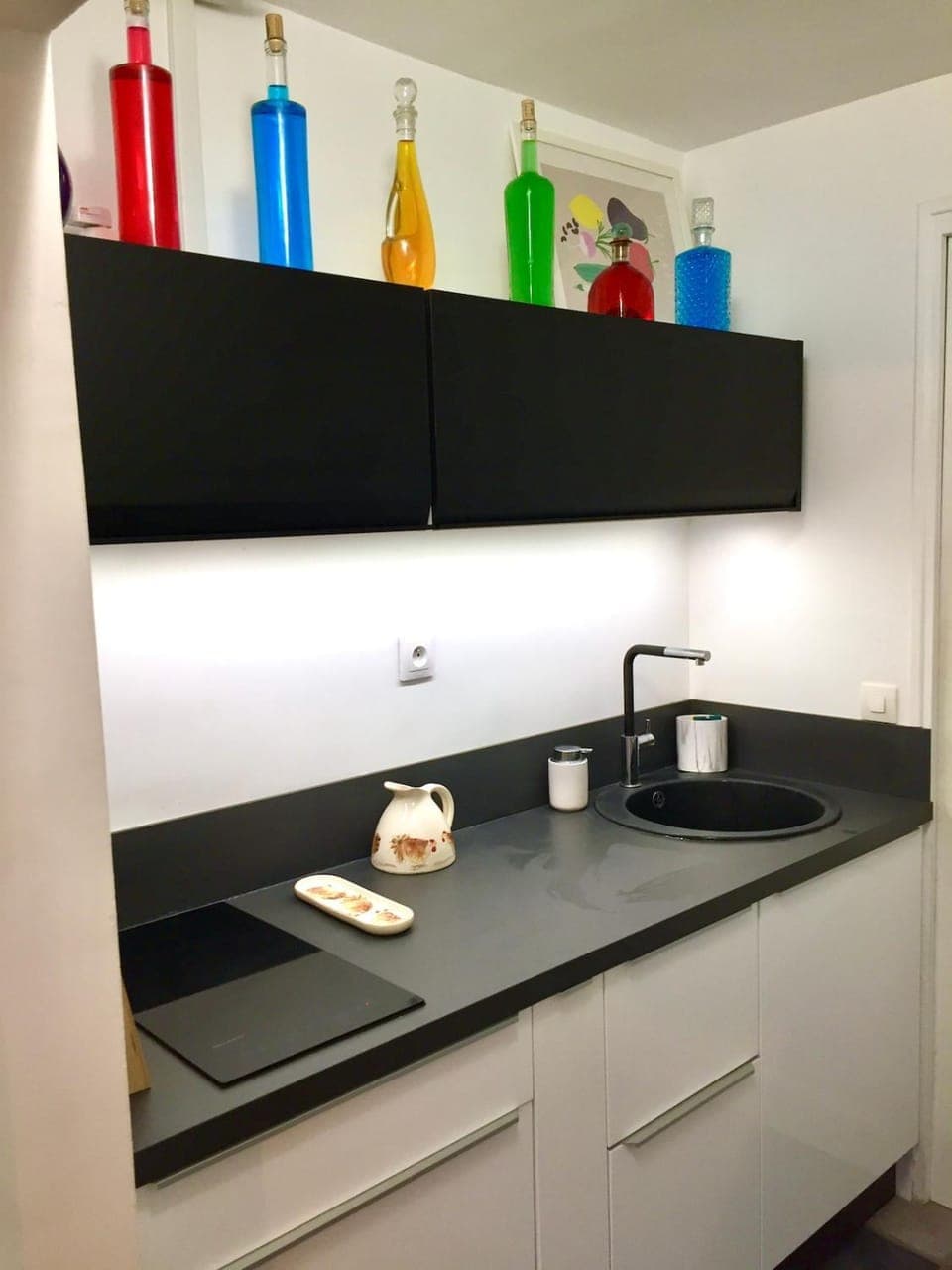 Kitchen or kitchenette, stove