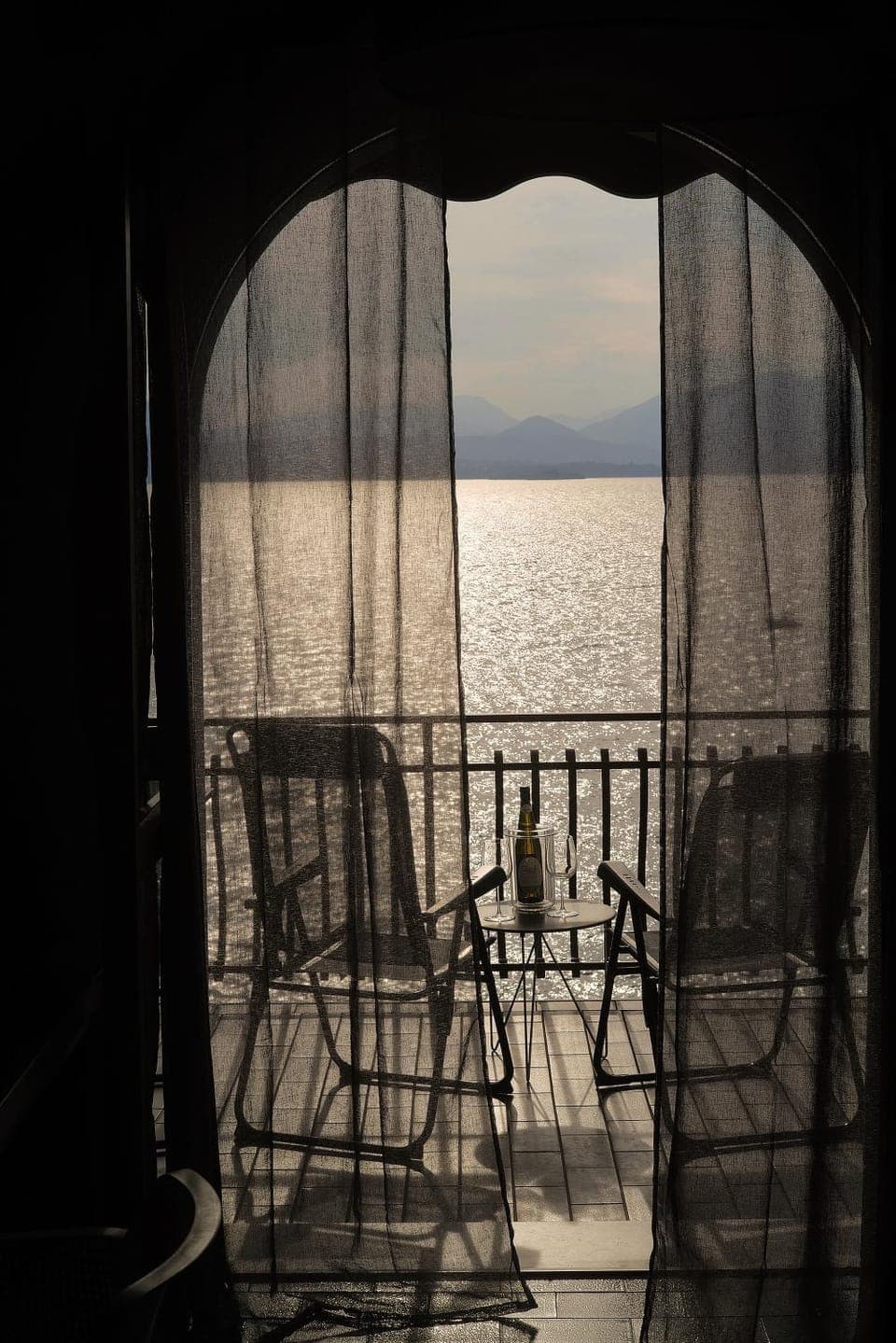 View (from property/room), Balcony/Terrace, Lake view