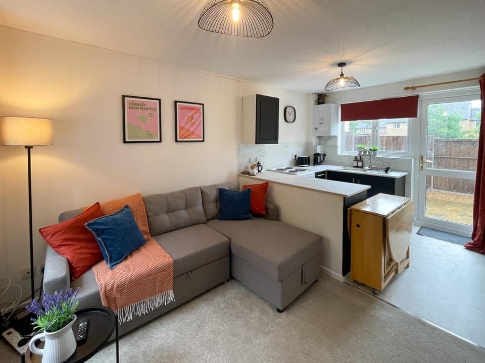 Kitchen or kitchenette, Living room, Seating area