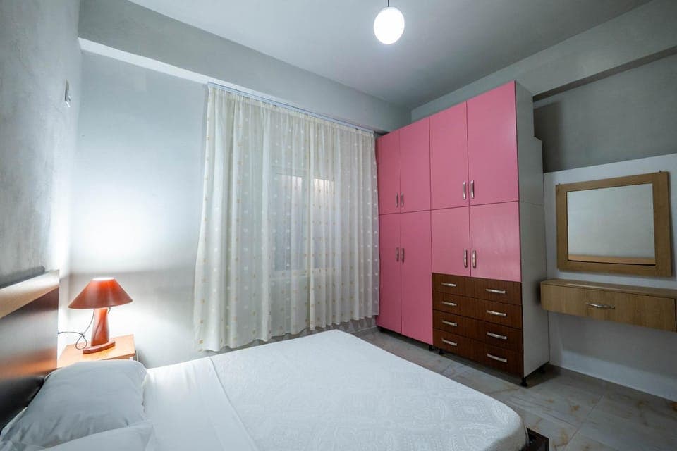 Photo of the whole room, wardrobe