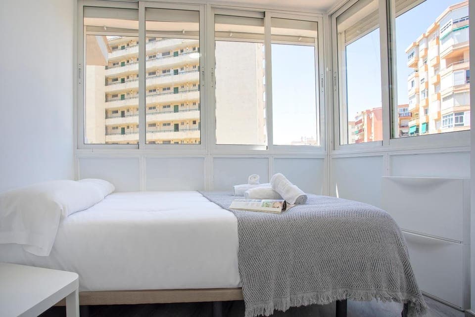 Bed, Living room, Photo of the whole room, Bedroom, towels