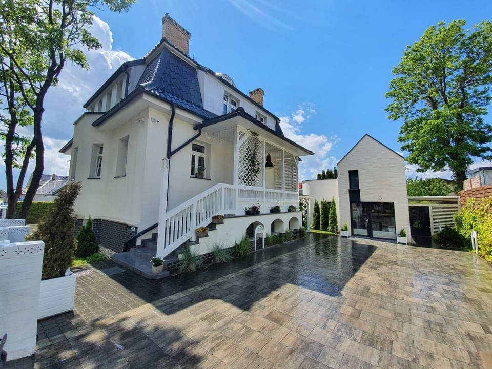 Property building, View (from property/room), Inner courtyard view