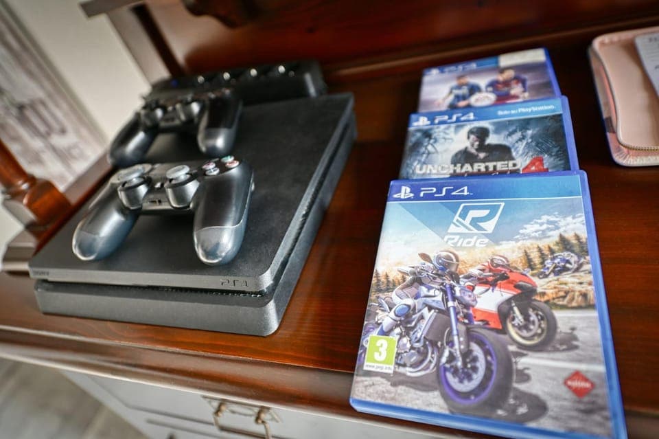 TV and multimedia, Dining area