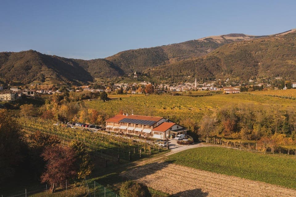 Property building, Day, Natural landscape, Bird's eye view, Mountain view, Parking