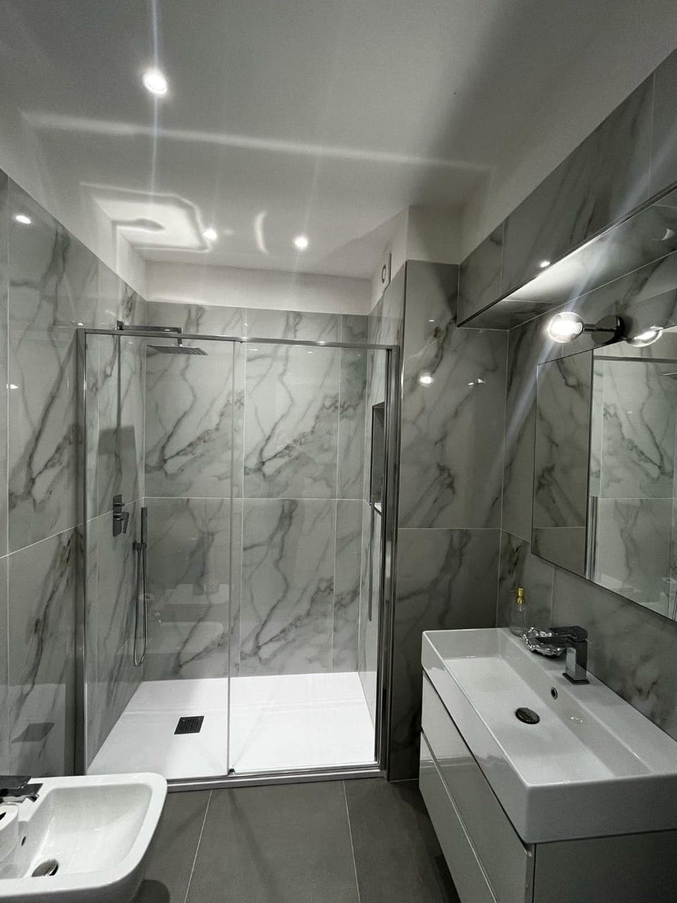 Bathroom, Living room