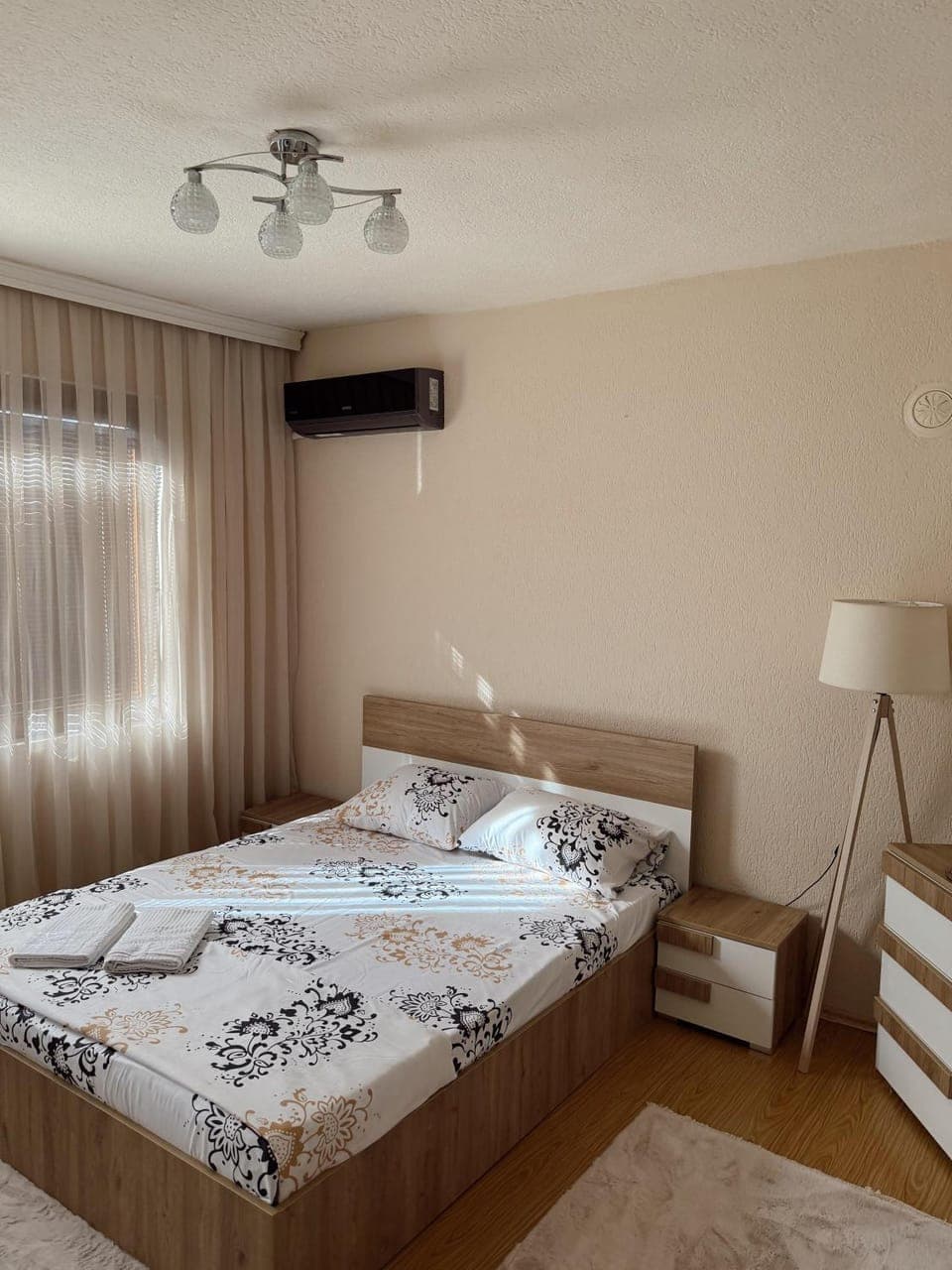 Photo of the whole room, Bedroom, towels, air conditioner