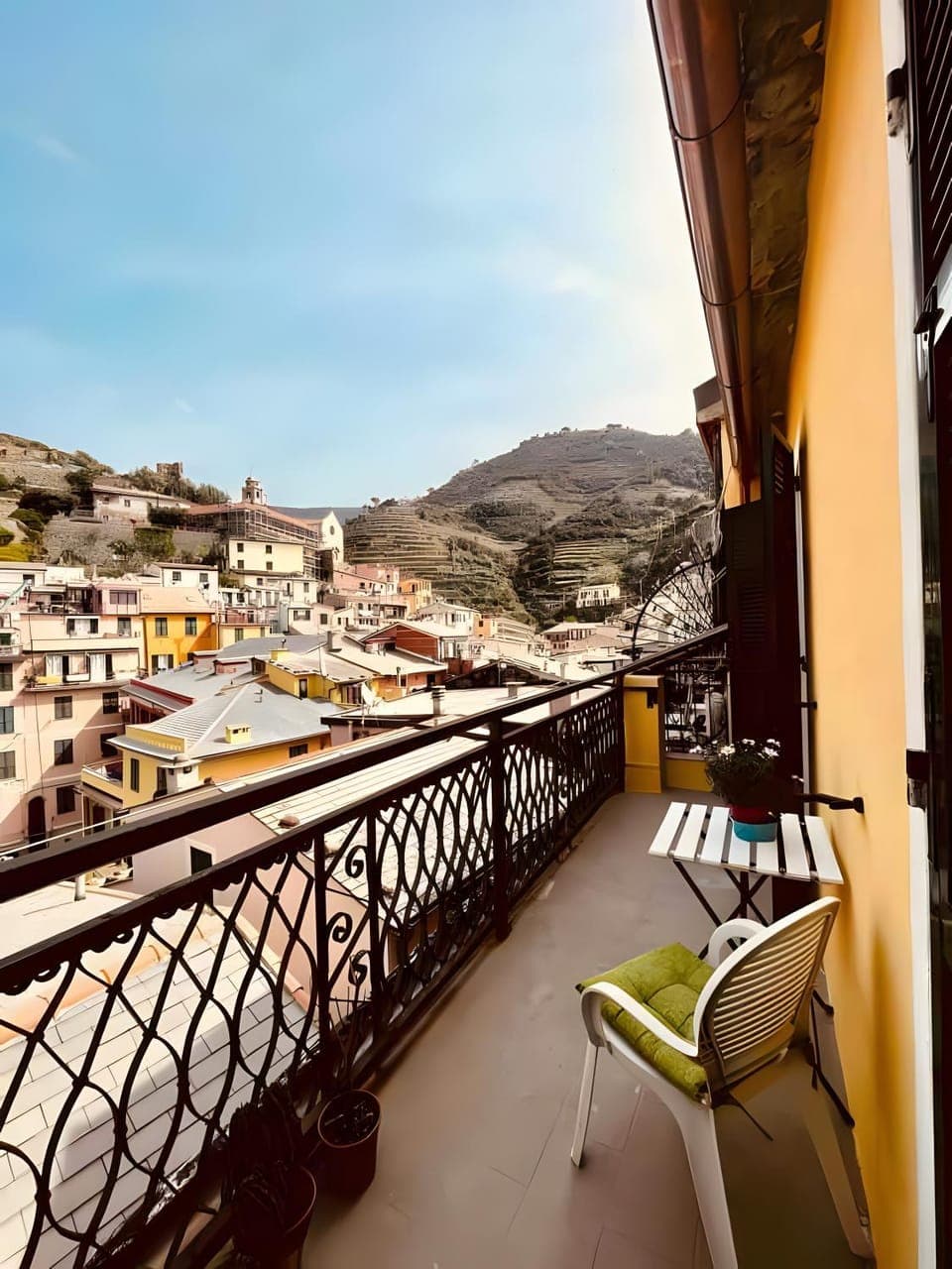 Property building, Living room