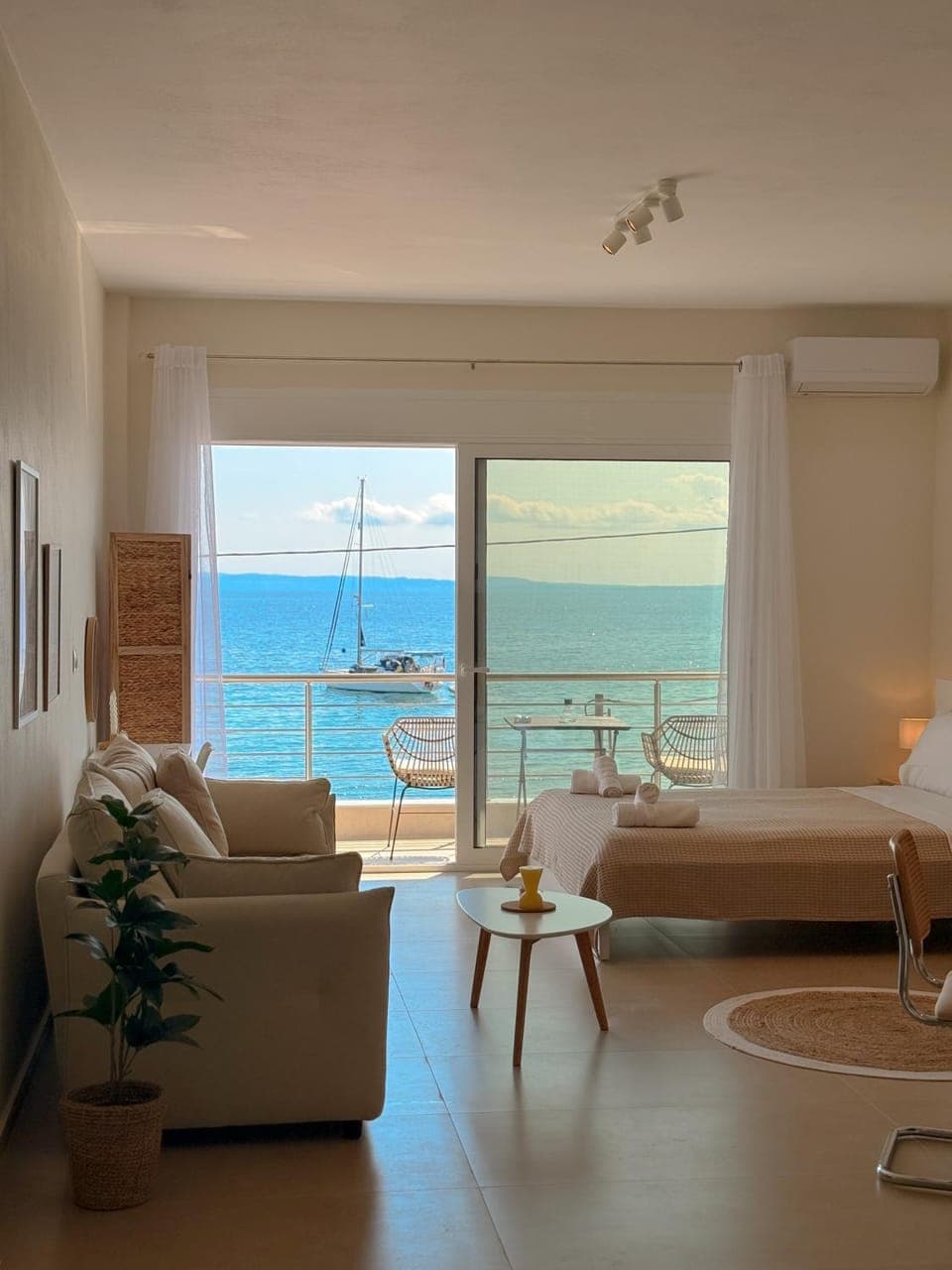 Natural landscape, Living room, Seating area