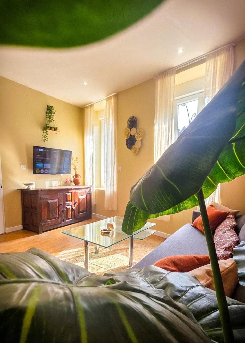 Communal lounge/ TV room, Living room