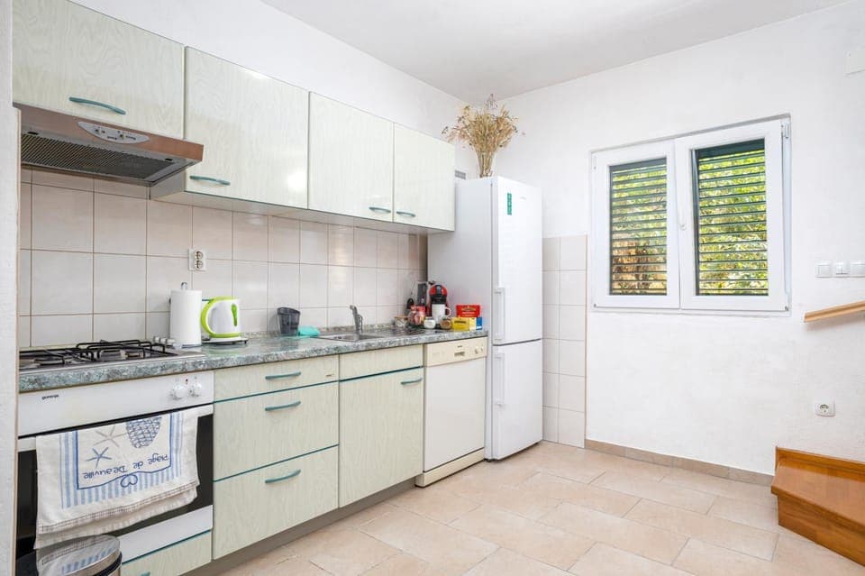 Coffee/tea facilities, Kitchen or kitchenette, dishwasher, minibar, oven, pet friendly, stove, toaster