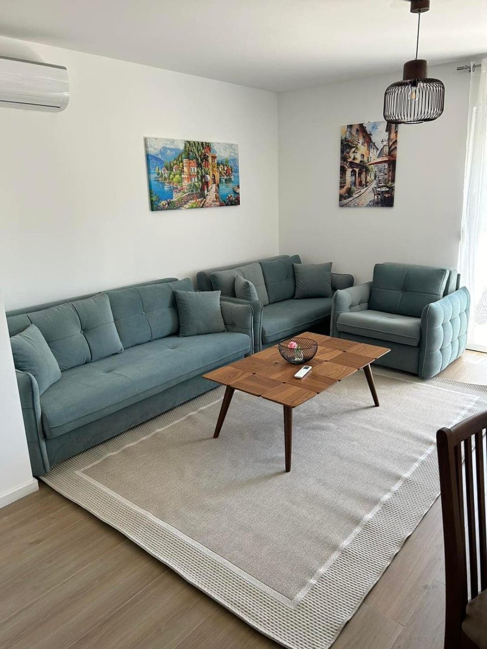 Living room, Seating area, air conditioner