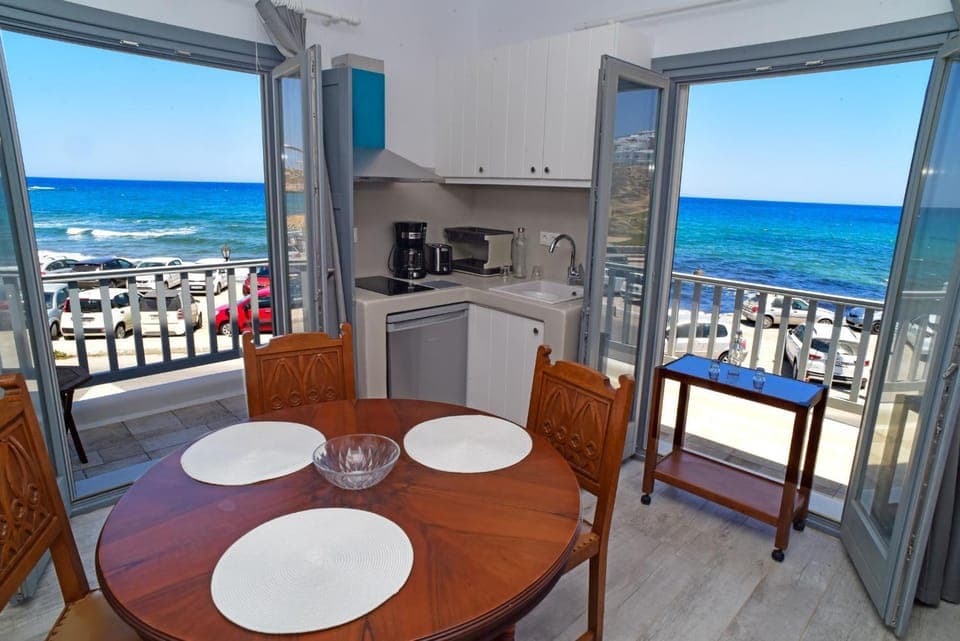 TV and multimedia, View (from property/room), Balcony/Terrace, Kitchen or kitchenette, Dining area, Sea view