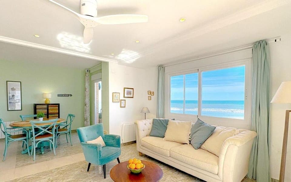 02 Ninomad Lucentia Beachfront Daimús Apartment in Daimús