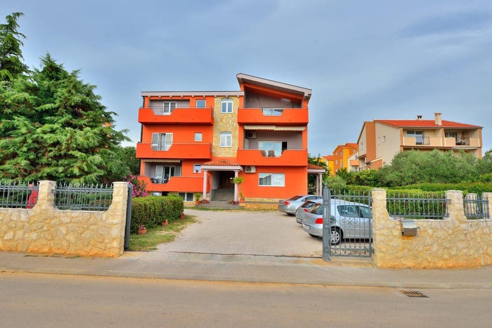 Property building, Day