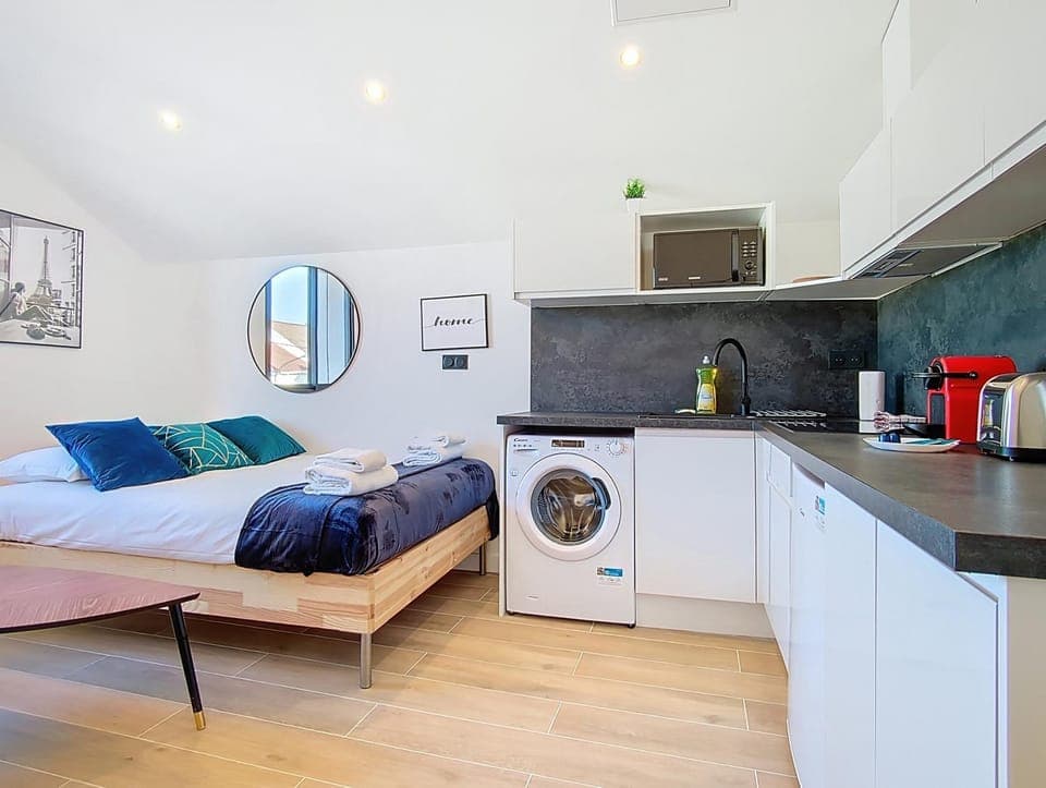 Bed, Coffee/tea facilities, Living room, stove, toaster, washing machine