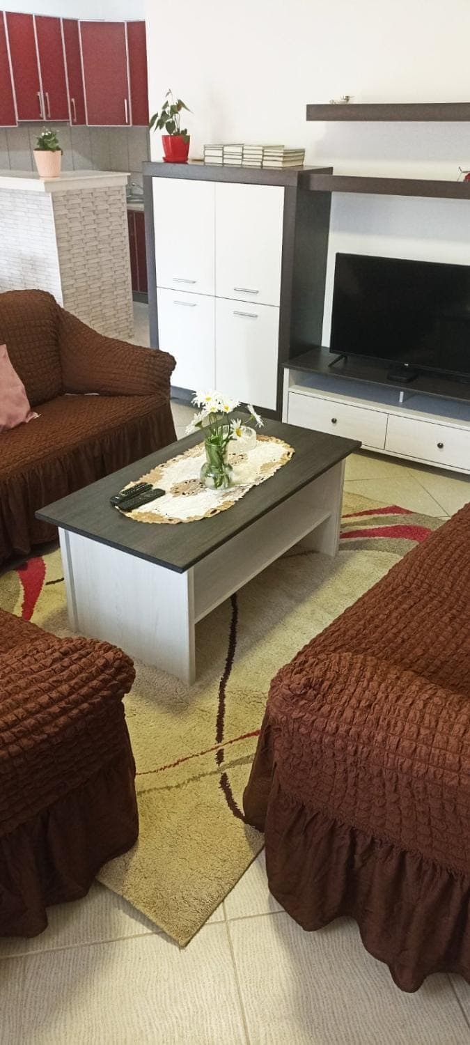 Kitchen or kitchenette, Seating area