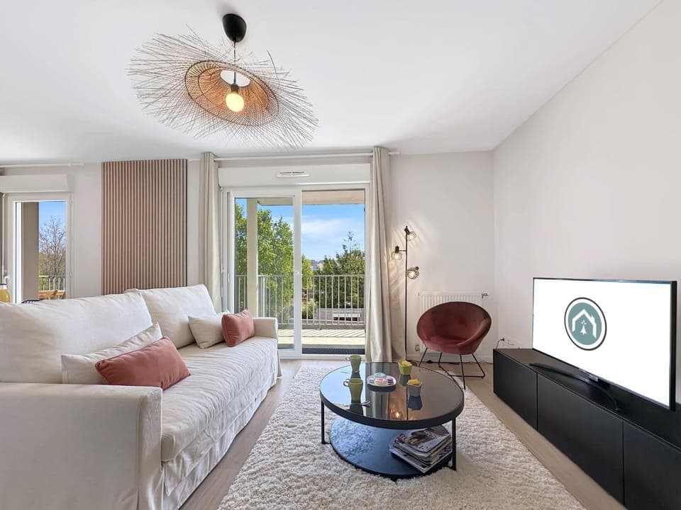 Communal lounge/ TV room, Living room