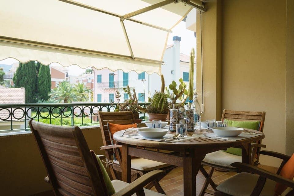 View (from property/room), Balcony/Terrace, Seating area, Dining area