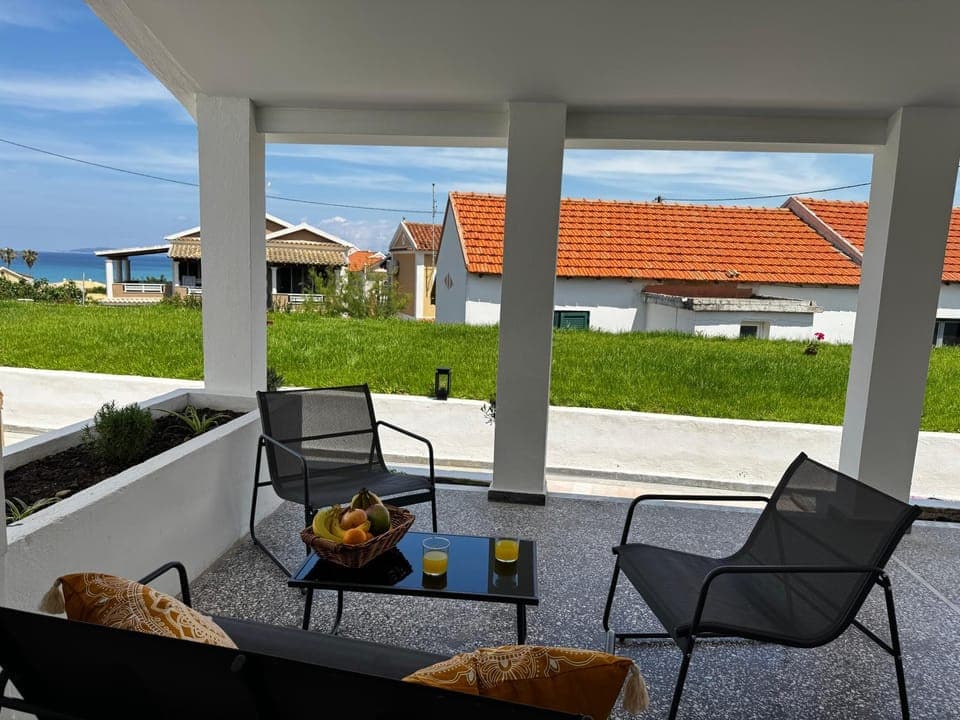 View (from property/room), Balcony/Terrace, Balcony/Terrace, Seating area, Sea view